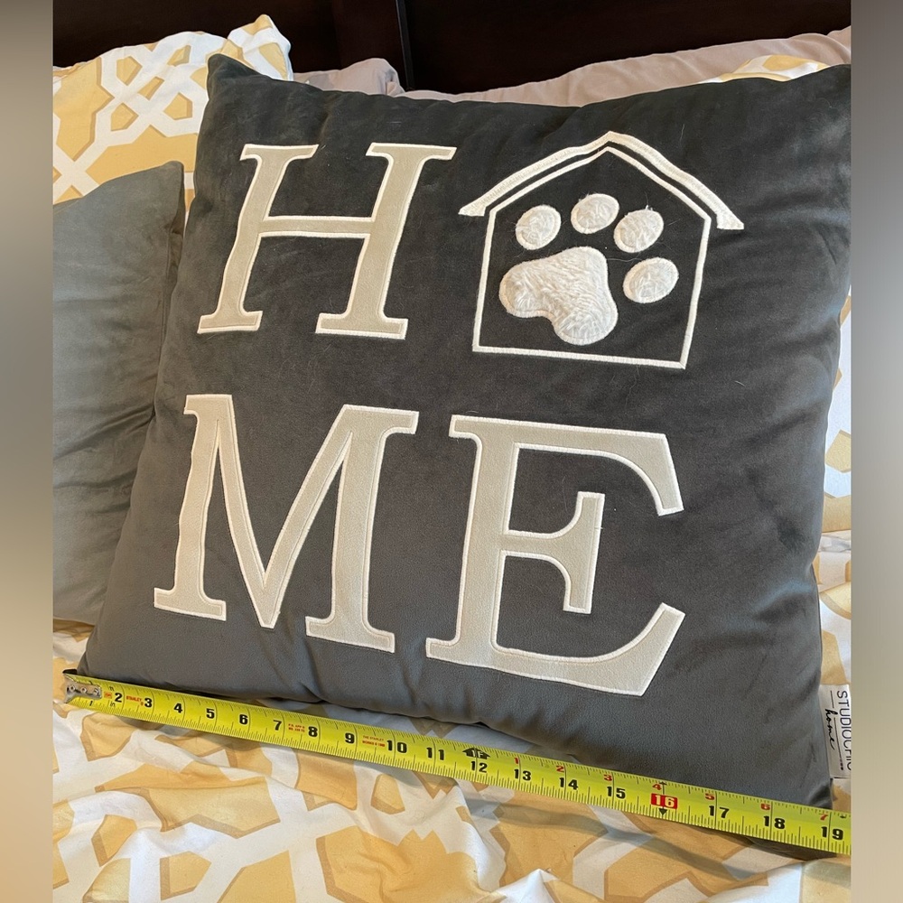 Studio Chic HOME with paw print accent pillow. 🐾🐾